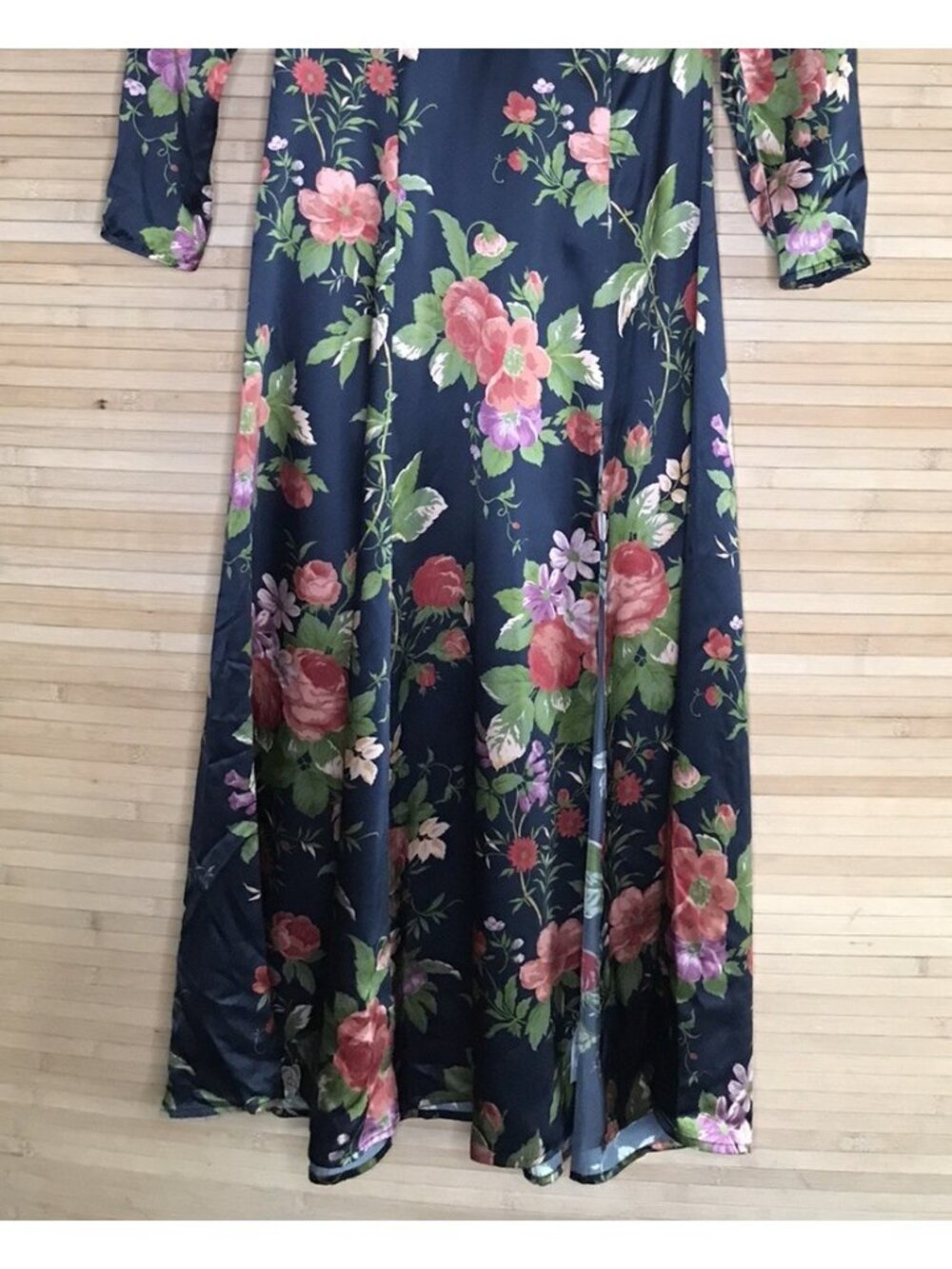 Reformation Julius Silk Dress Black Floral Print Long Sleeve Midi sz 4 read - Picture 2 of 5